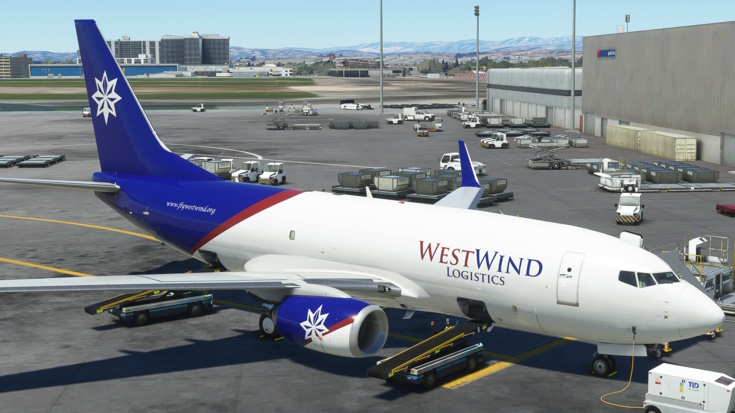 Boeing 737-700BDSF Front View